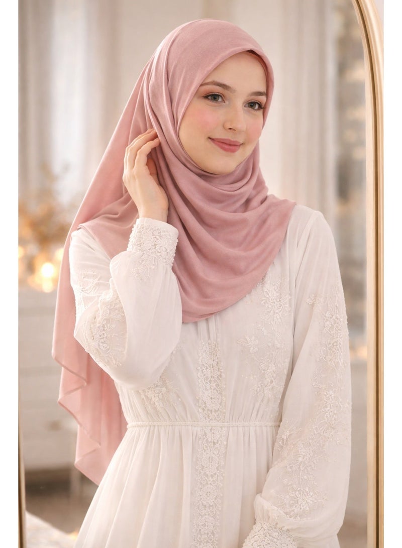 أولودينيز  5 قطع – طقم هدية إسلامية فاخر يضم مصحف المدينة بغلاف مخملي، سجادة صلاة، حجاب، ومسبحة تسبيح ضمن علبة فاخرة - Image 5